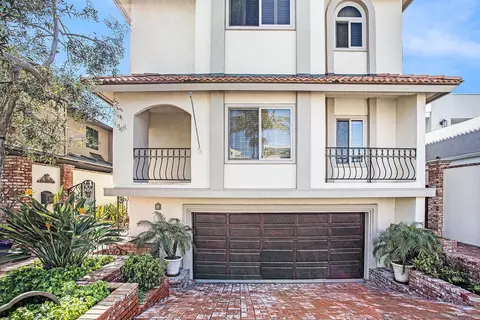 Exterior - 34 The Pt, Coronado, CA 92118 photo 2 of 7