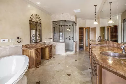 Bath - 34 The Pt, Coronado, CA 92118 photo 6 of 6