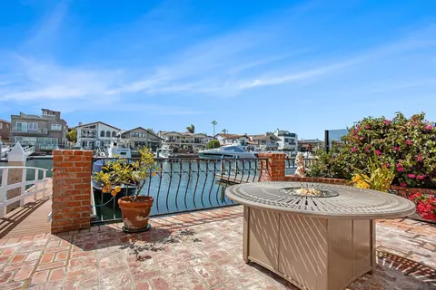 Exterior - 34 The Pt, Coronado, CA 92118 photo 4 of 7