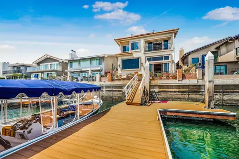 34 The Pt, Coronado, CA 92118