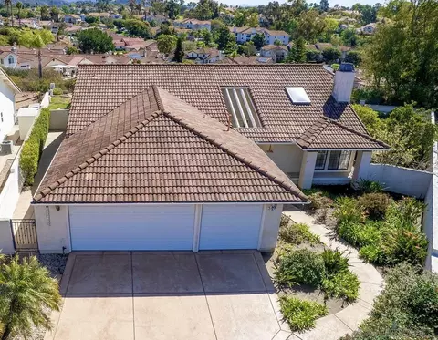 11745 Via Chona, San Diego, CA 92128