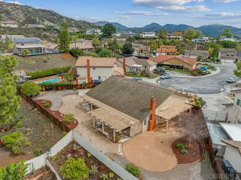13111 Oakline Ct, Poway, CA 92064 photo 4