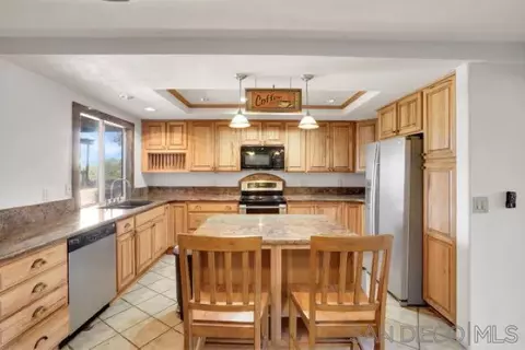 Kitchen - 9271 Dulene Dr, Lakeside, CA 92040 photo 3 of 5