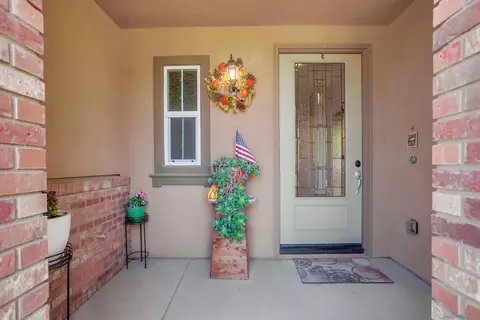 Entry Way - 263 Tom Mcguinness Jr Cir, Fallbrook, CA 92028 photo 1 of 6