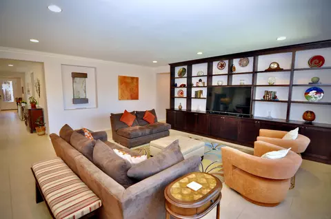 Living - 263 Tom Mcguinness Jr Cir, Fallbrook, CA 92028 photo 2 of 5