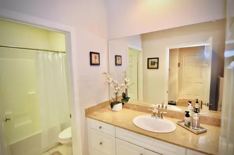 Bath - 263 Tom Mcguinness Jr Cir, Fallbrook, CA 92028 photo 8 of 8