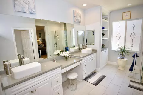 Bath - 263 Tom Mcguinness Jr Cir, Fallbrook, CA 92028 photo 4 of 8