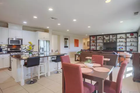 Dining - 263 Tom Mcguinness Jr Cir, Fallbrook, CA 92028 photo 1 of 6