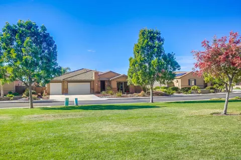 Exterior - 263 Tom Mcguinness Jr Cir, Fallbrook, CA 92028 photo 6 of 19