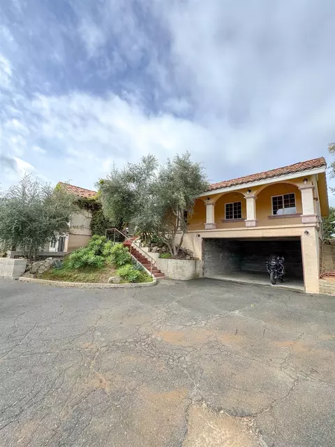 1200 Mulberry Dr, San Marcos, CA 92069