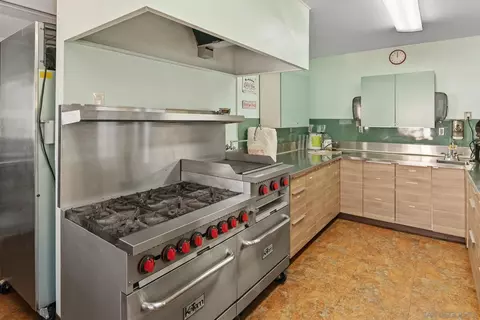 Kitchen - 328 Killdeer, Oceanside, CA 92057 photo 9 of 9