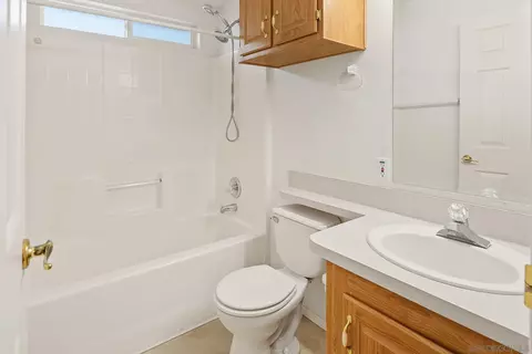 Bath - 328 Killdeer, Oceanside, CA 92057 photo 3 of 3