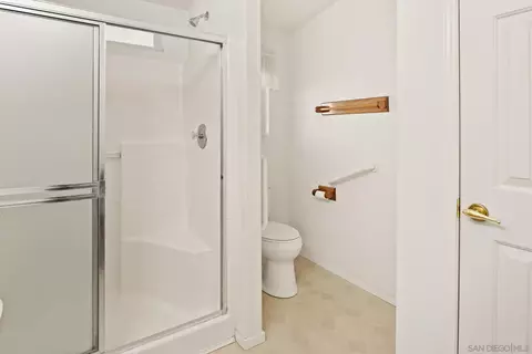 Bath - 328 Killdeer, Oceanside, CA 92057 photo 2 of 3