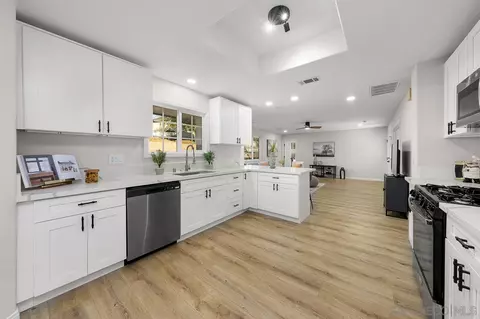 Kitchen - 124 Frances Dr, El Cajon, CA 92019 photo 2 of 3
