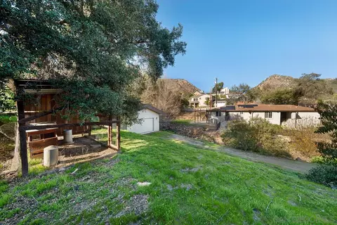 Exterior - 124 Frances Dr, El Cajon, CA 92019 photo 10 of 12