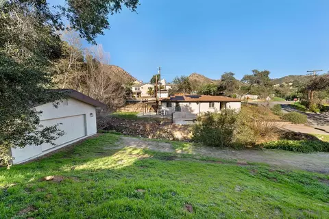 Exterior - 124 Frances Dr, El Cajon, CA 92019 photo 7 of 12