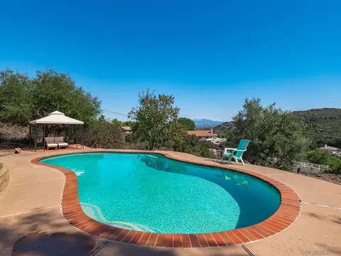 Exterior - 16390 Whispering Oaks Dr, Ramona, CA 92065 photo 6 of 12