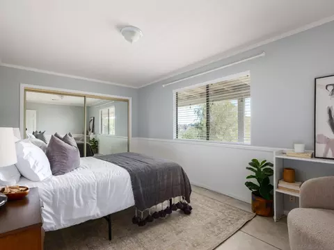 Bedroom - 16390 Whispering Oaks Dr, Ramona, CA 92065 photo 5 of 6