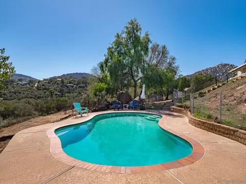 Exterior - 16390 Whispering Oaks Dr, Ramona, CA 92065 photo 7 of 12