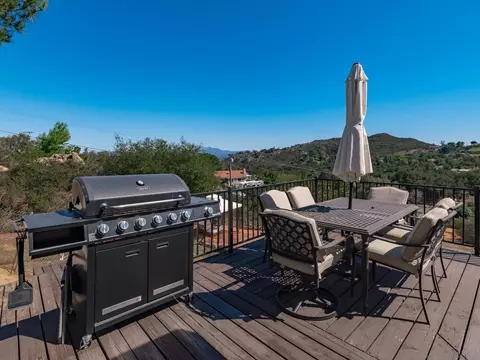 Exterior - 16390 Whispering Oaks Dr, Ramona, CA 92065 photo 4 of 12