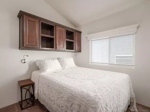 Bedroom - 16390 Whispering Oaks Dr, Ramona, CA 92065 photo 6 of 6