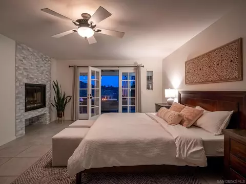 Bedroom - 16390 Whispering Oaks Dr, Ramona, CA 92065 photo 1 of 6