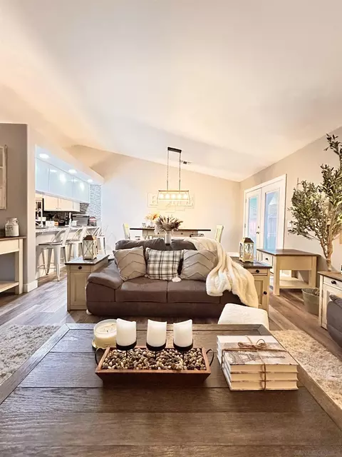 Living - 1340 Garfield St, Calexico, CA 92231 photo 2 of 6