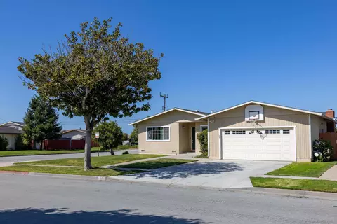 284 Osage Dr, Salinas, CA 93906