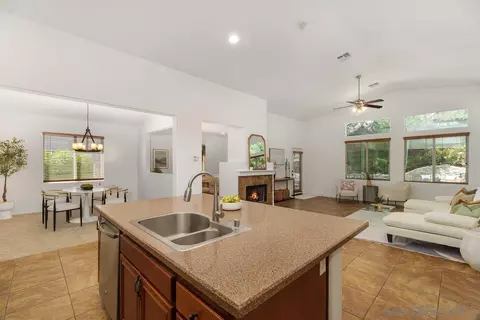 Kitchen - 40960 Cebu Dr, Temecula, CA 92591 photo 5 of 6