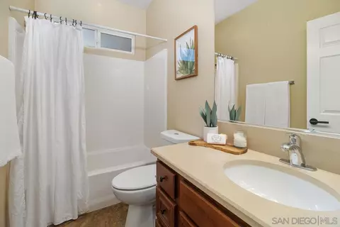 Bath - 40960 Cebu Dr, Temecula, CA 92591 photo 1 of 3