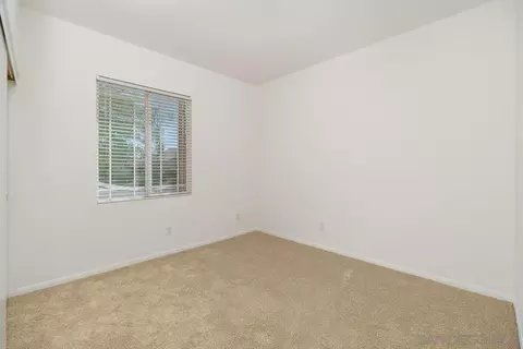 Bedroom - 40960 Cebu Dr, Temecula, CA 92591 photo 2 of 4