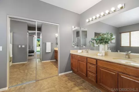 Bath - 40960 Cebu Dr, Temecula, CA 92591 photo 2 of 3