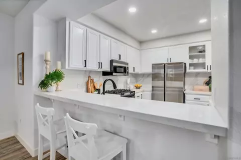 344 Orange Ave #203, Coronado, CA 92118 photo 9