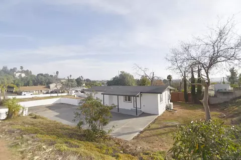 12167 Winter Gardens Dr, Lakeside, CA 92040