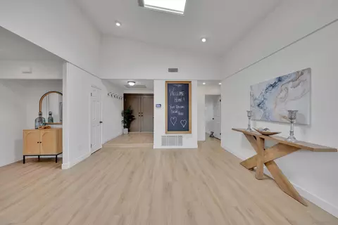 Entry Way - 14318 Sandown Ct, Poway, CA 92064 photo 2 of 7