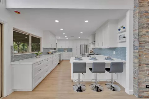Kitchen - 14318 Sandown Ct, Poway, CA 92064 photo 2 of 7