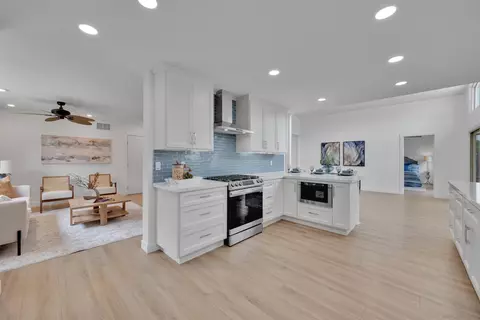 Kitchen - 14318 Sandown Ct, Poway, CA 92064 photo 7 of 7