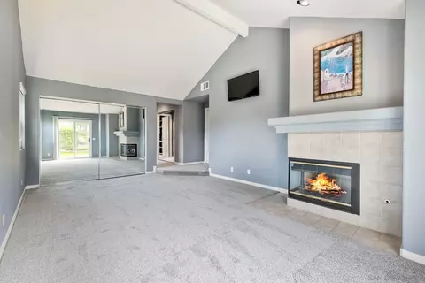 Living - 477 Summerhill Vw, Alpine, CA 91901 photo 6 of 8