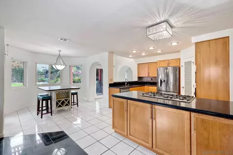 Kitchen - 477 Summerhill Vw, Alpine, CA 91901 photo 1 of 4