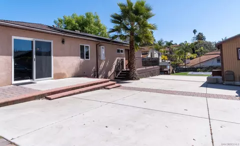 Exterior - 853 Crescent Dr, Vista, CA 92084 photo 8 of 19