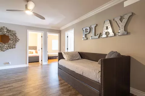 Entry Way - 853 Crescent Dr, Vista, CA 92084 photo 2 of 2