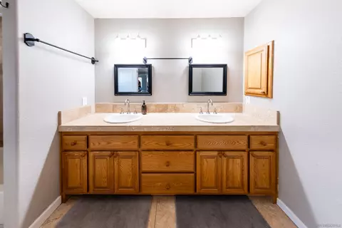 Bath - 853 Crescent Dr, Vista, CA 92084 photo 11 of 11