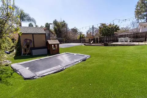 Exterior - 853 Crescent Dr, Vista, CA 92084 photo 19 of 19