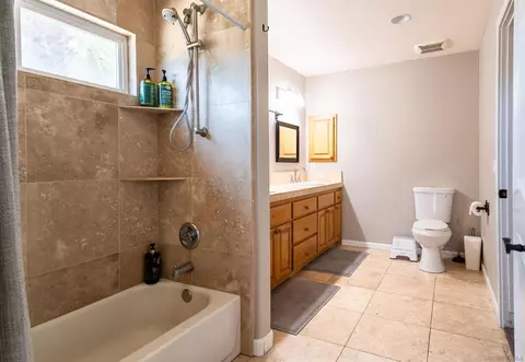 Bath - 853 Crescent Dr, Vista, CA 92084 photo 2 of 11