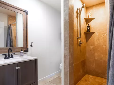 Bath - 853 Crescent Dr, Vista, CA 92084 photo 5 of 11