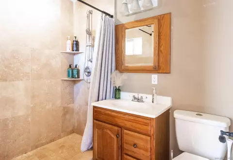 Bath - 853 Crescent Dr, Vista, CA 92084 photo 7 of 11