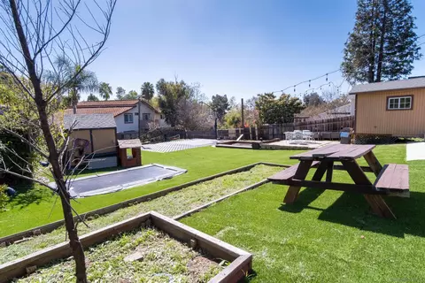 Exterior - 853 Crescent Dr, Vista, CA 92084 photo 16 of 19