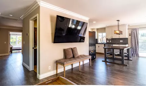 Entry Way - 853 Crescent Dr, Vista, CA 92084 photo 1 of 2