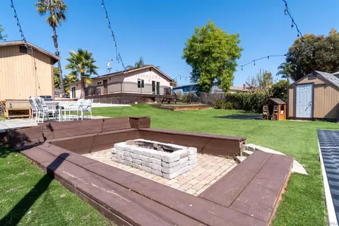 Exterior - 853 Crescent Dr, Vista, CA 92084 photo 18 of 19