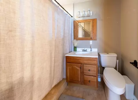 Bath - 853 Crescent Dr, Vista, CA 92084 photo 10 of 11